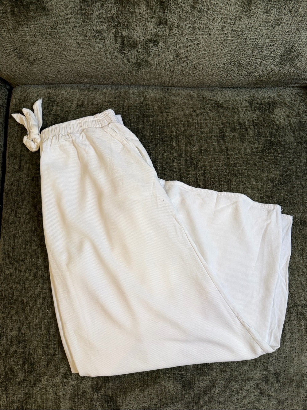 Women’s White Elastic Waist Casual Pants